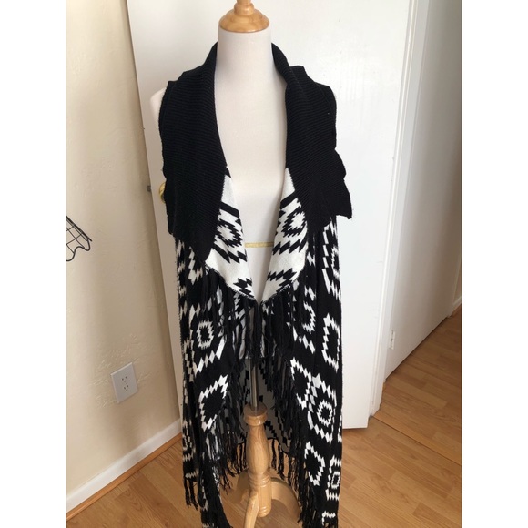 Aztec Sleeveless Sweater - Picture 1 of 3